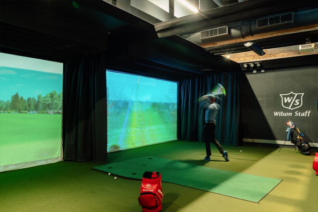 Swinging and Putting Golf Programs at Midtown Athletic Club